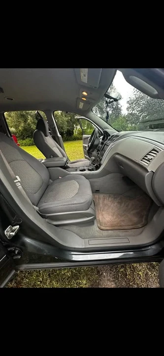 2012 Chevrolet Traverse - Image 7 of 14