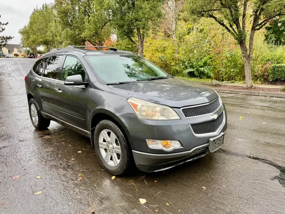 2012 Chevrolet Traverse - Image 8 of 17