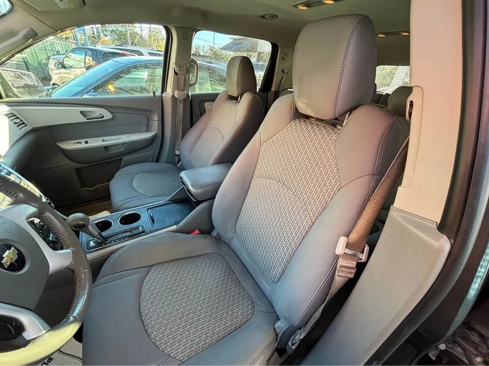 2012 Chevrolet Traverse - Image 8 of 10