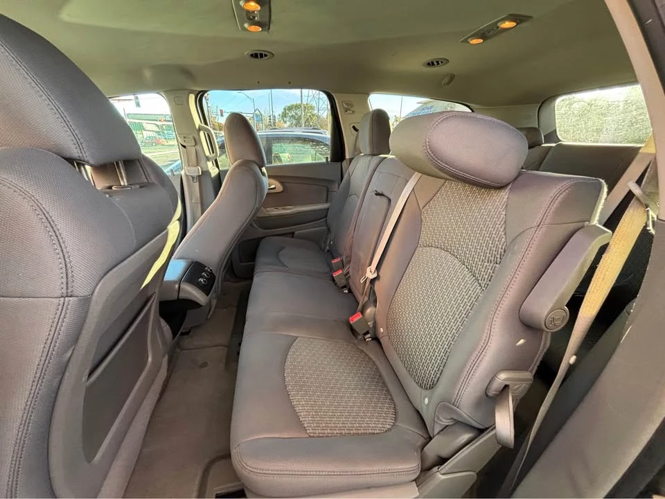 2012 Chevrolet Traverse - Image 9 of 10