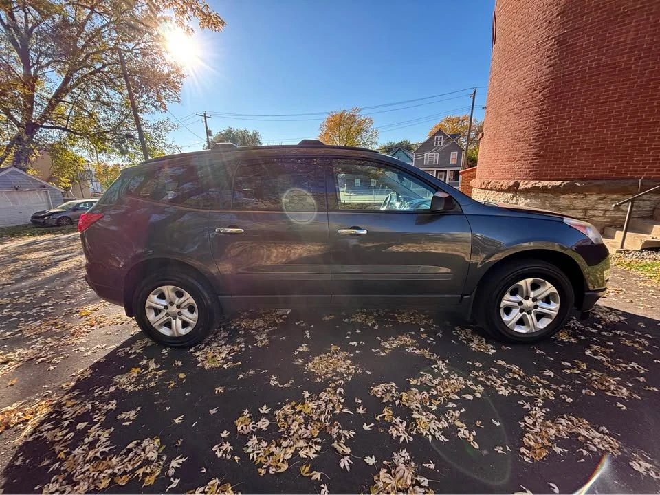 2012 Chevrolet Traverse - Image 4 of 10
