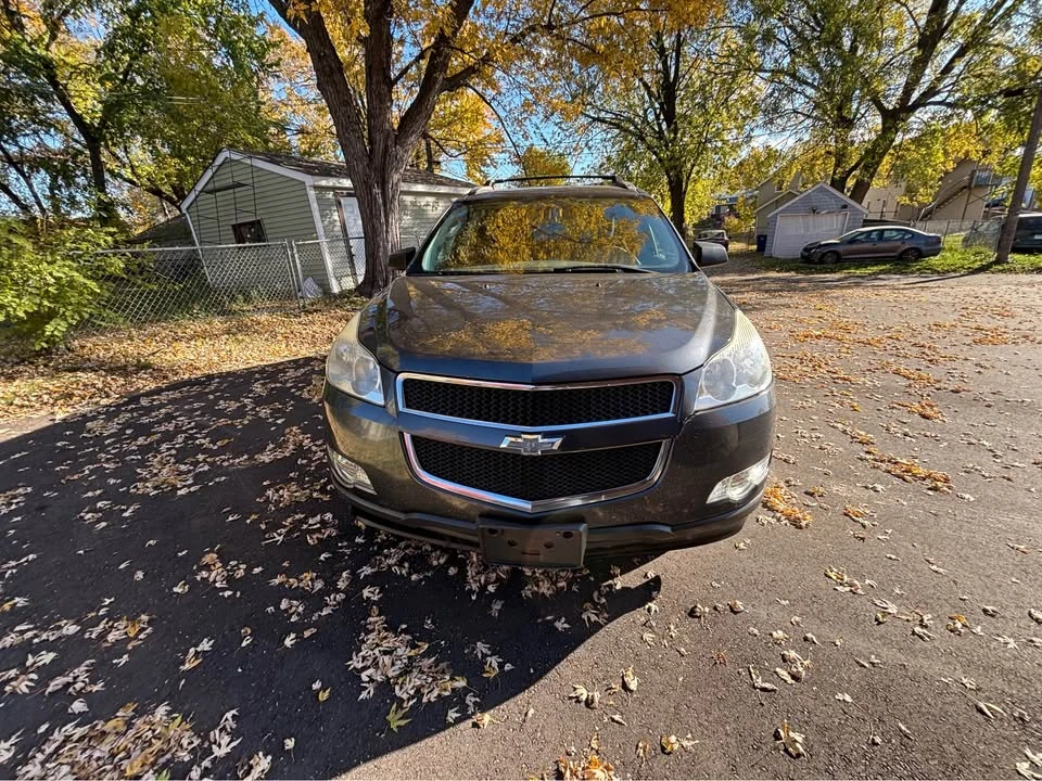 2012 Chevrolet Traverse - Image 2 of 10