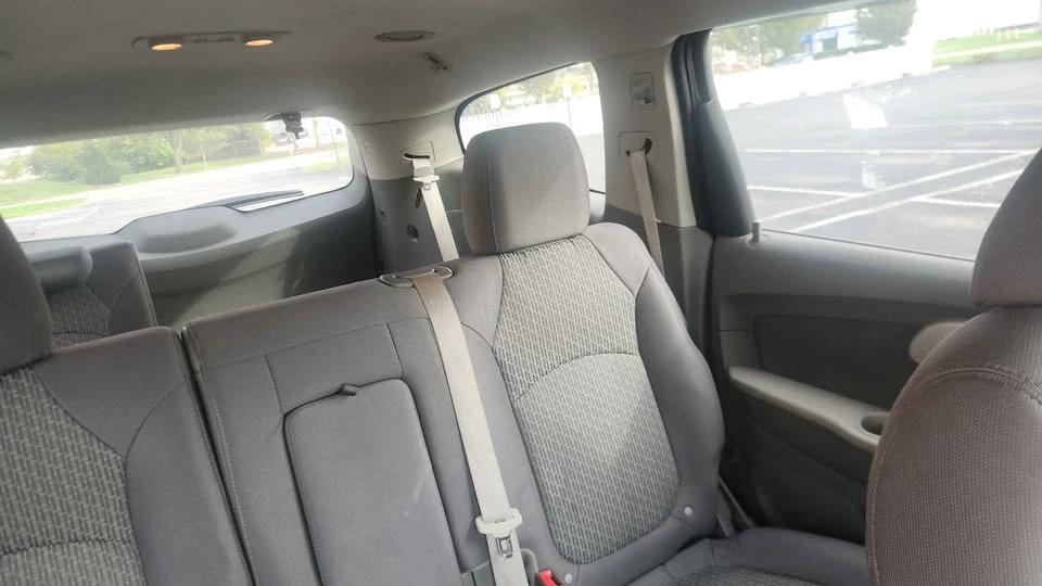 2012 Chevrolet Traverse - Image 5 of 11