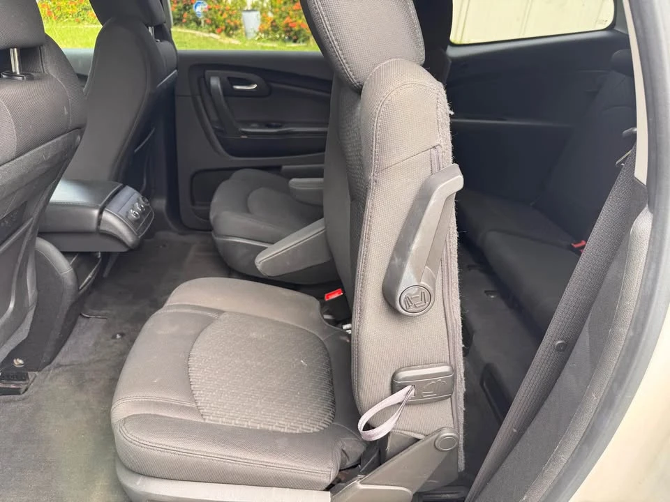 2012 Chevrolet Traverse - Image 7 of 11