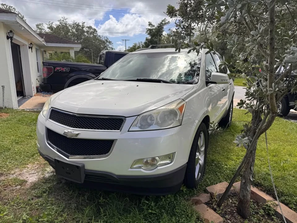 2012 Chevrolet Traverse - Image 3 of 11