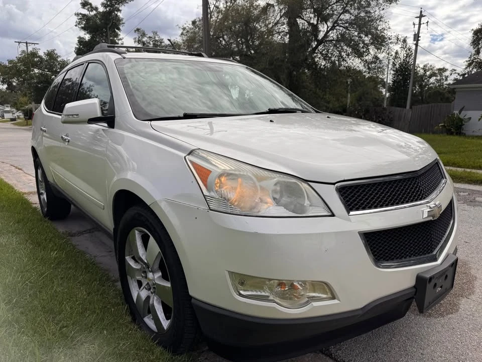 2012 Chevrolet Traverse - Image 10 of 11