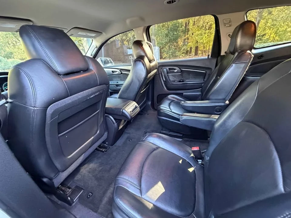 2012 Chevrolet Traverse - Image 10 of 12