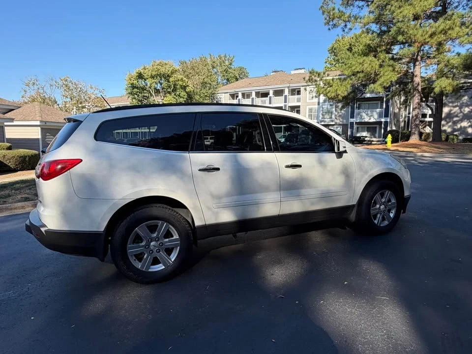 2012 Chevrolet Traverse - Image 5 of 15