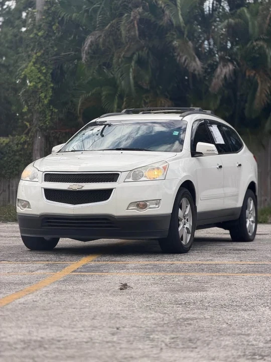 2012 Chevrolet Traverse - Image 2 of 10
