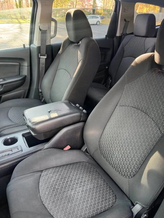 2012 Chevrolet Traverse - Image 6 of 8