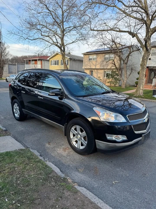 2012 Chevrolet Traverse - Image 2 of 8