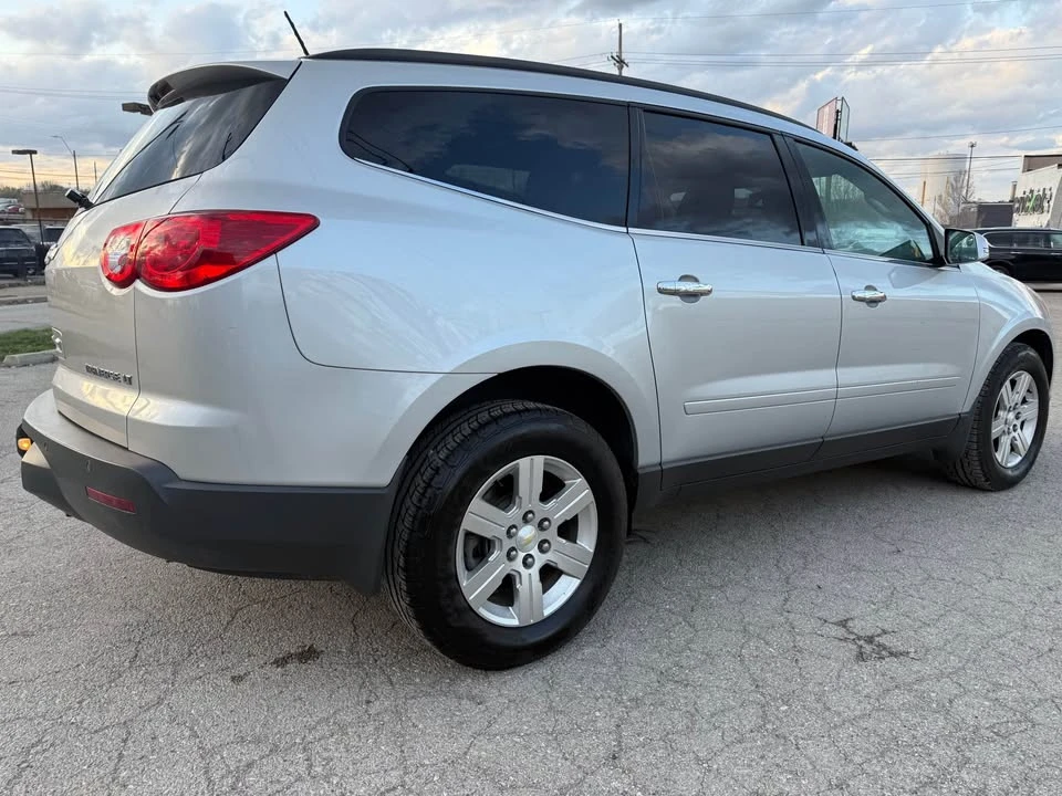 2012 Chevrolet Traverse - Image 4 of 18