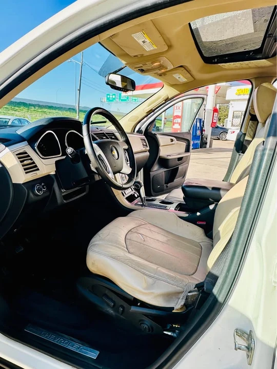 2012 Chevrolet Traverse - Image 10 of 18