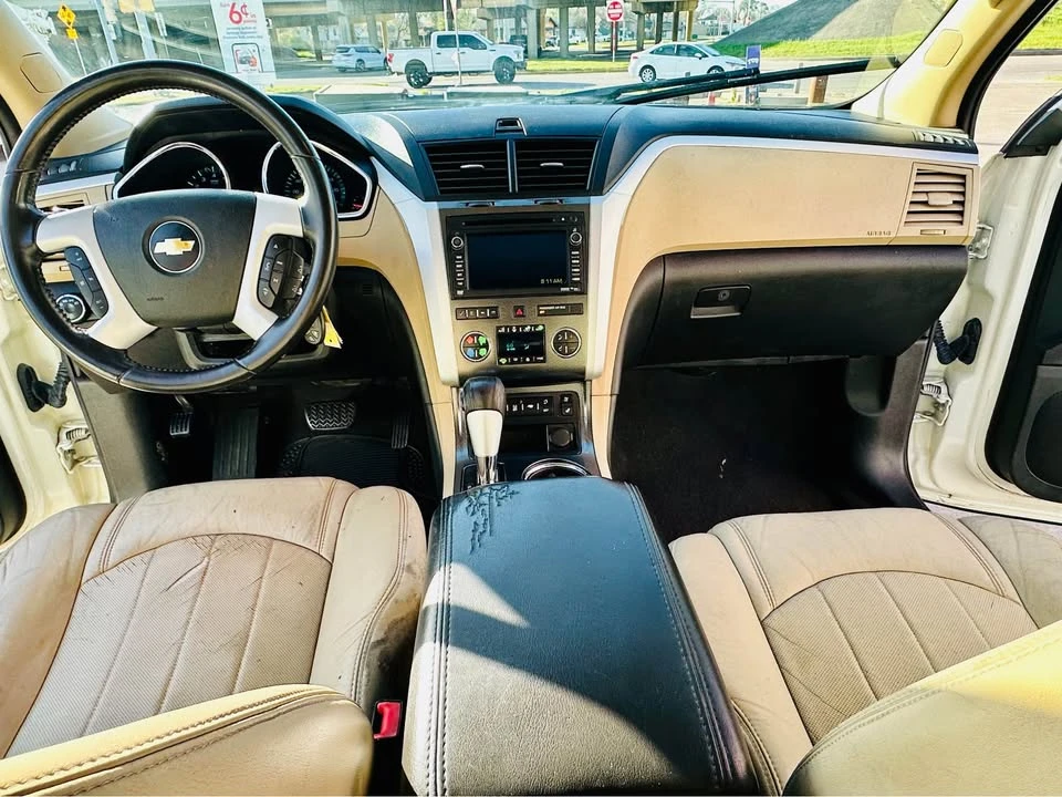 2012 Chevrolet Traverse - Image 2 of 18
