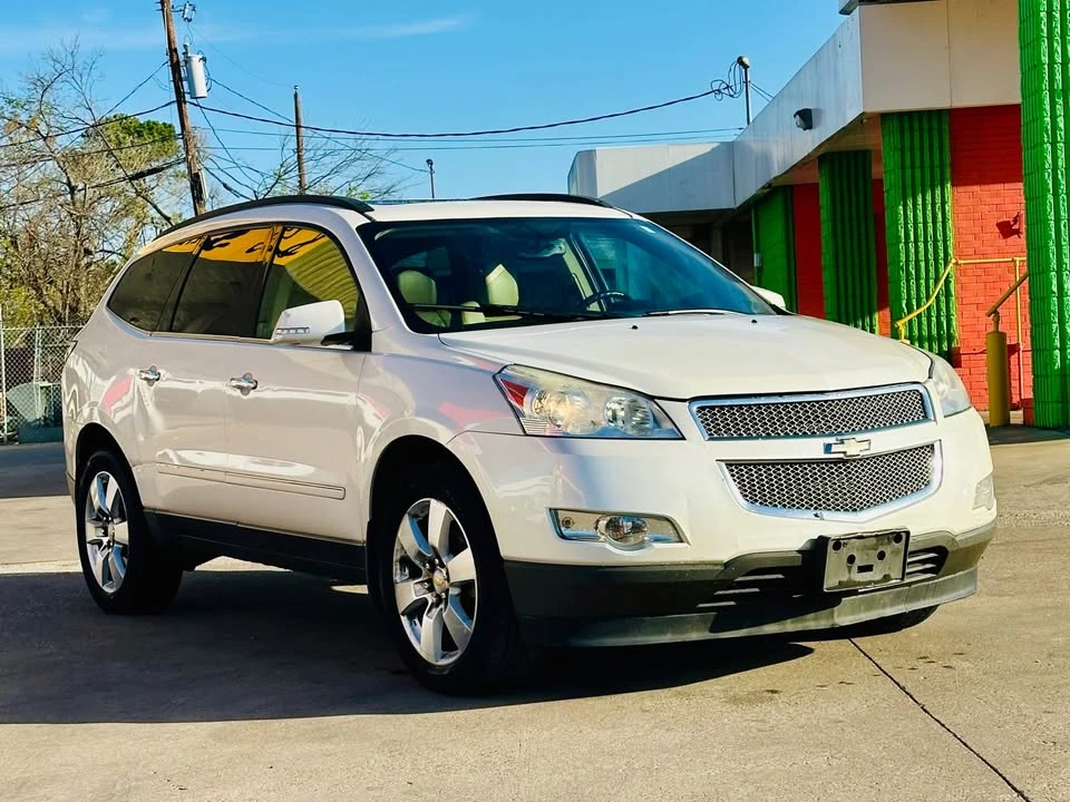 2012 Chevrolet Traverse - Image 5 of 18