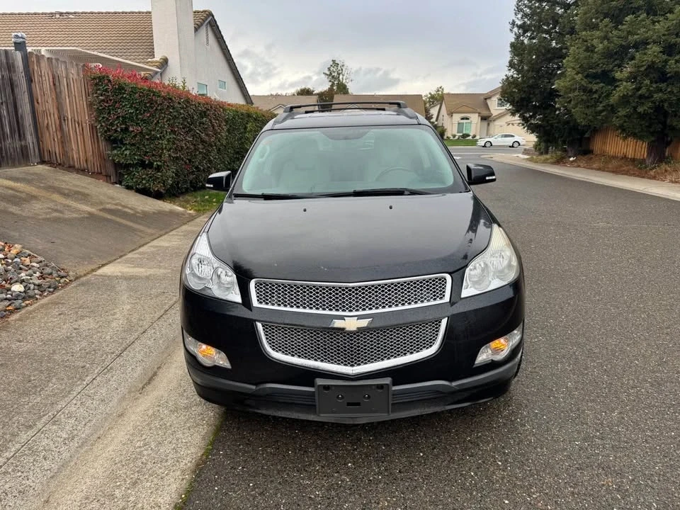 2012 Chevrolet Traverse - Image 2 of 12
