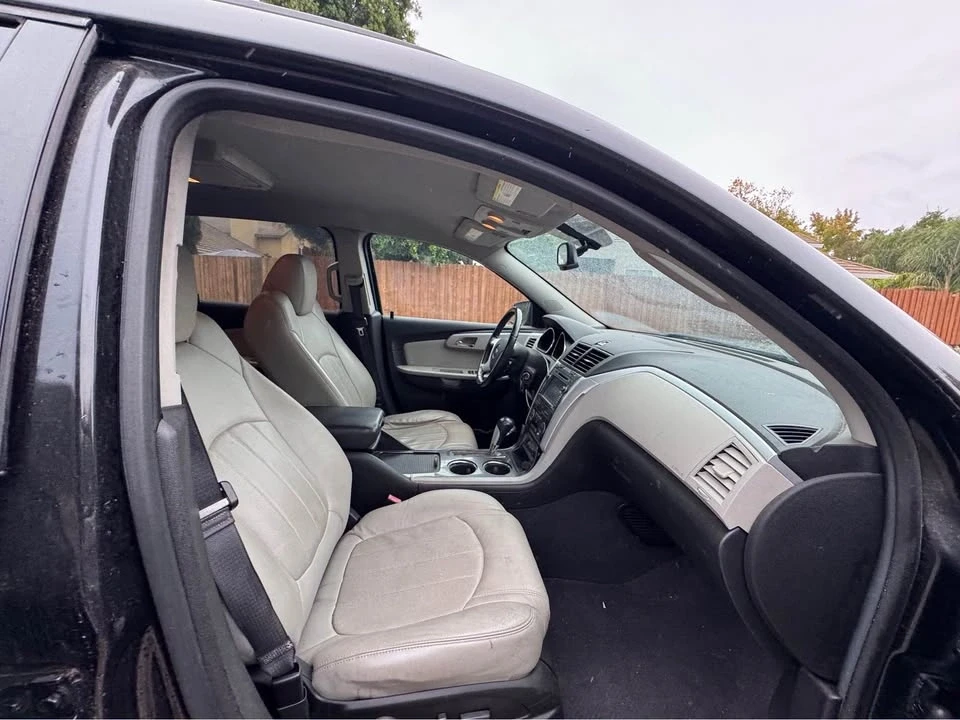 2012 Chevrolet Traverse - Image 10 of 12