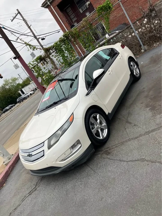 2012 Chevrolet Volt - Image 2 of 13