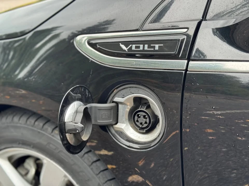 2012 Chevrolet Volt - Image 17 of 20