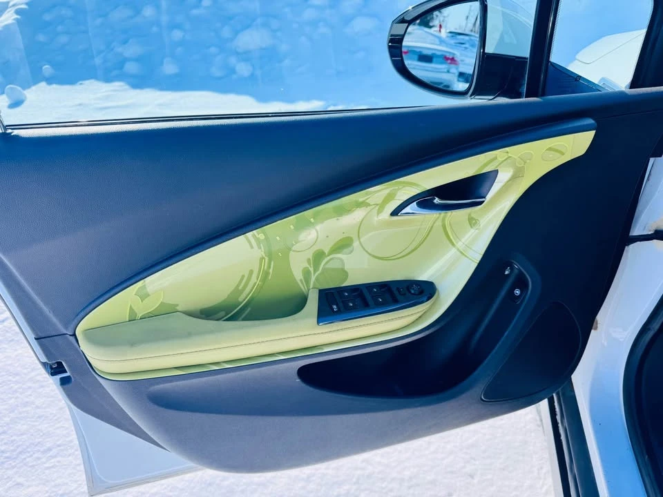 2012 Chevrolet Volt - Image 10 of 20