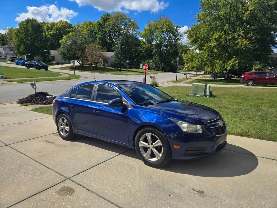 2012 Chevrolet Cruze - Image 2 of 4