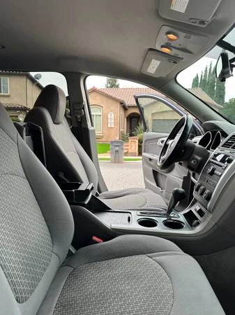 2012 Chevrolet Traverse - Image 8 of 12