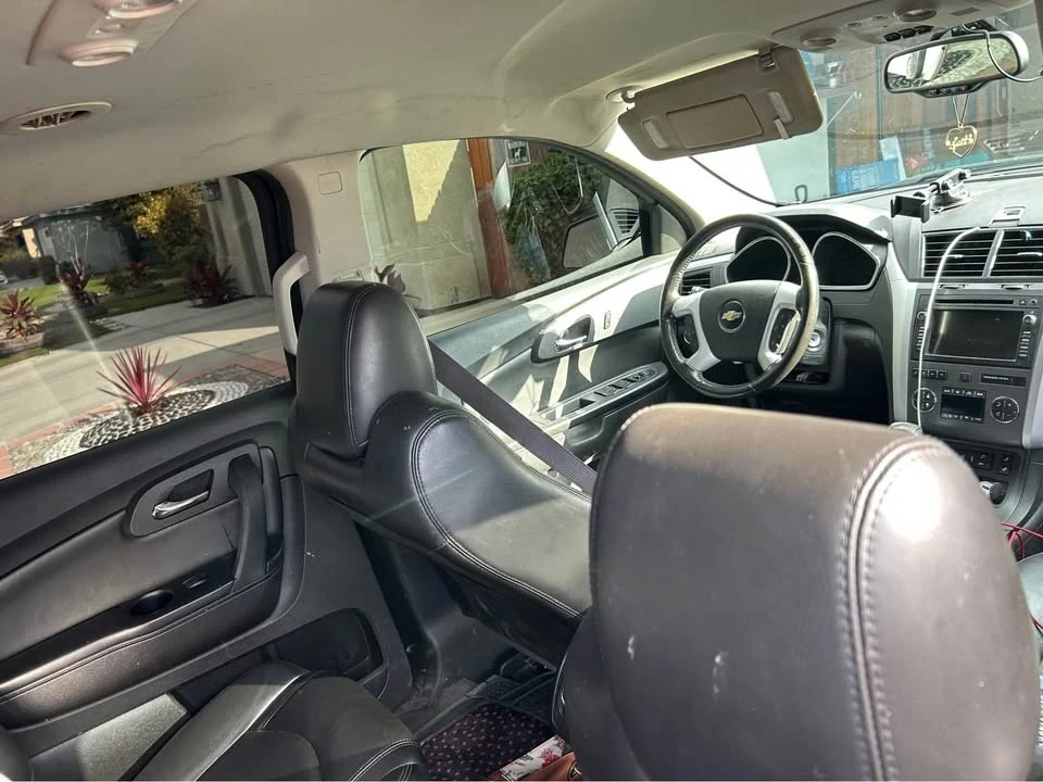 2012 Chevrolet Traverse - Image 3 of 3