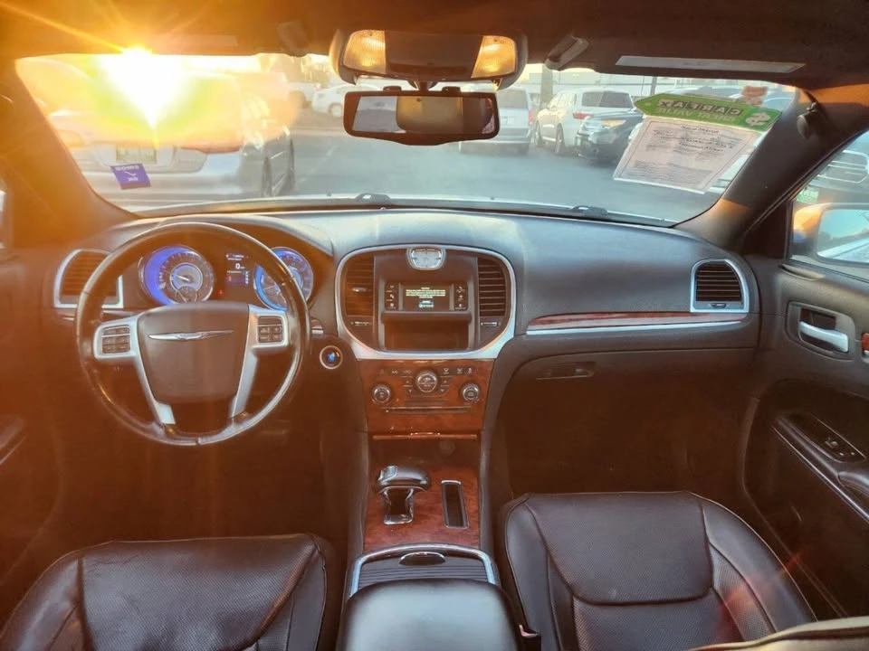 2012 Chrysler 300 (2005-2023) - Image 19 of 20