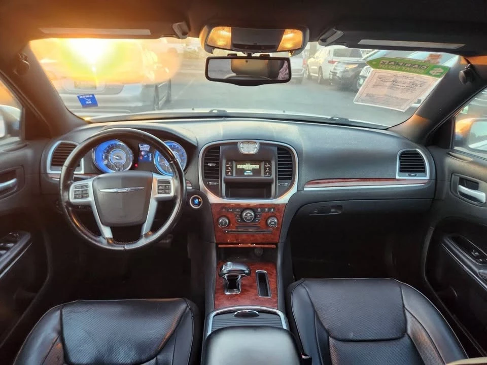 2012 Chrysler 300 (2005-2023) - Image 11 of 20