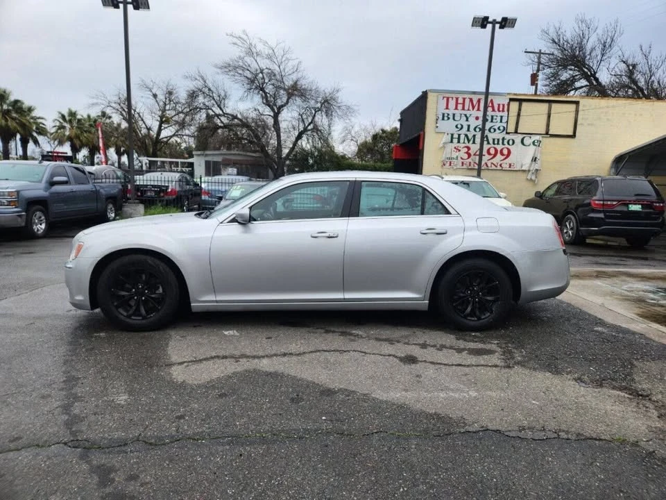 2012 Chrysler 300 (2005-2023) - Image 7 of 20