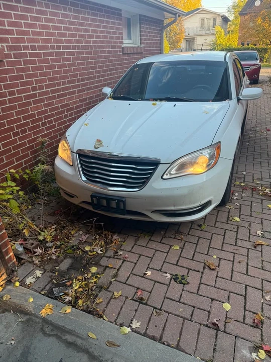 2012 Chrysler 200 - Image 7 of 8