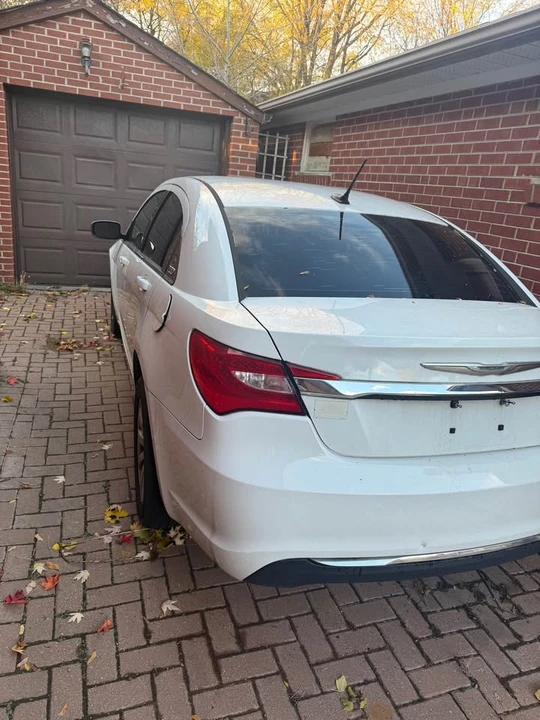 2012 Chrysler 200 - Image 4 of 5