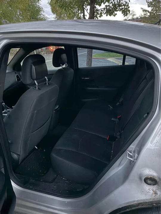 2012 Chrysler 200 - Image 7 of 10