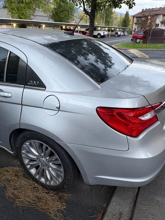 2012 Chrysler 200 - Image 4 of 10
