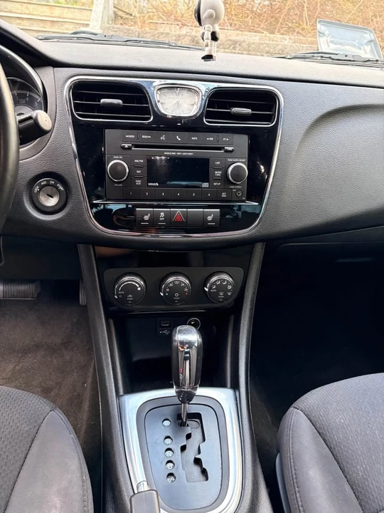 2012 Chrysler 200 - Image 7 of 9