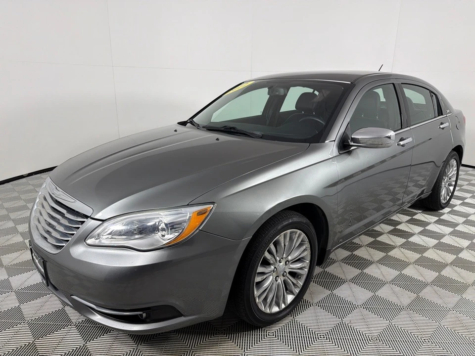 2012 Chrysler 200 - Image 8 of 12