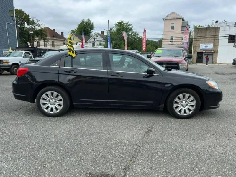2012 Chrysler 200 - Image 8 of 12