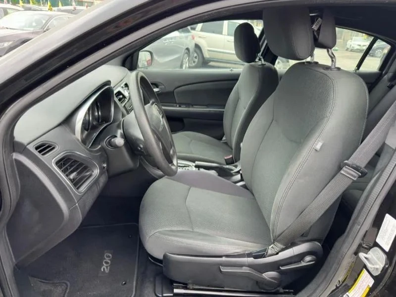 2012 Chrysler 200 - Image 11 of 12