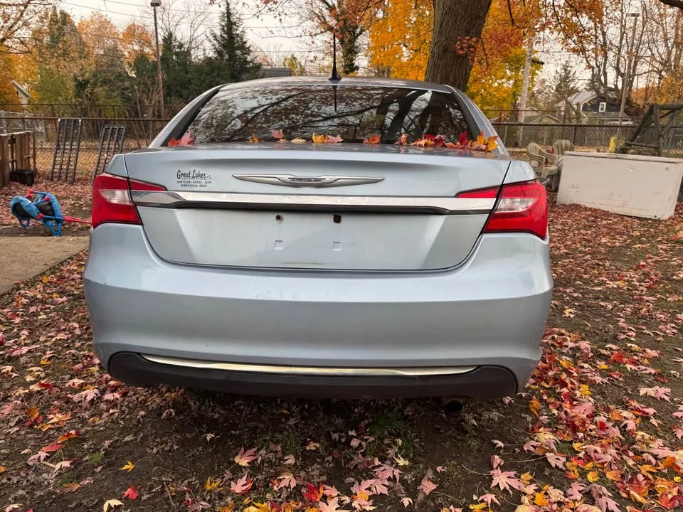 2012 Chrysler 200 - Image 3 of 10