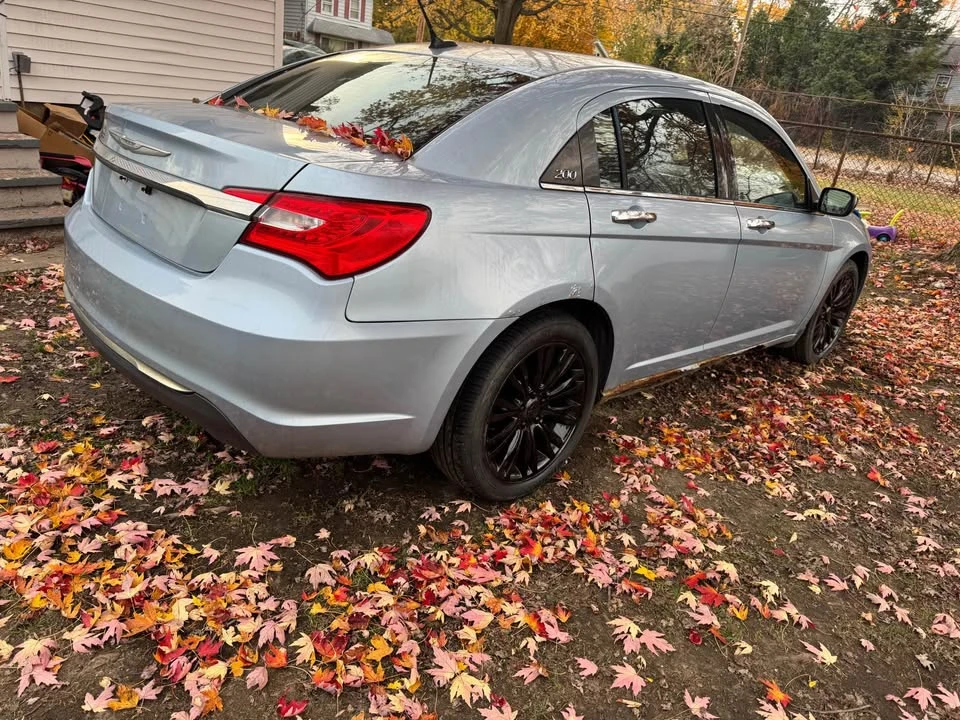 2012 Chrysler 200 - Image 2 of 10