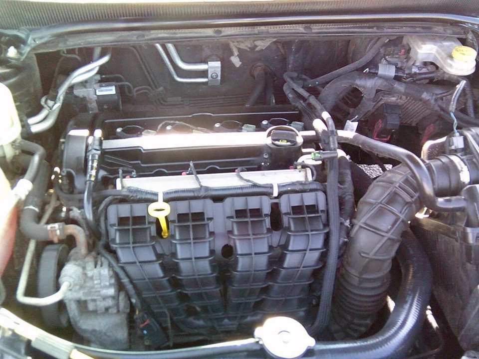 2012 Chrysler 200 - Image 10 of 21