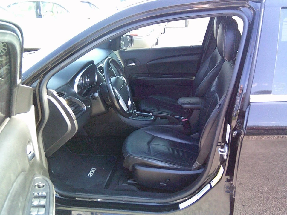 2012 Chrysler 200 - Image 15 of 21