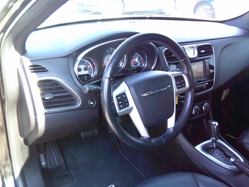 2012 Chrysler 200 - Image 18 of 21