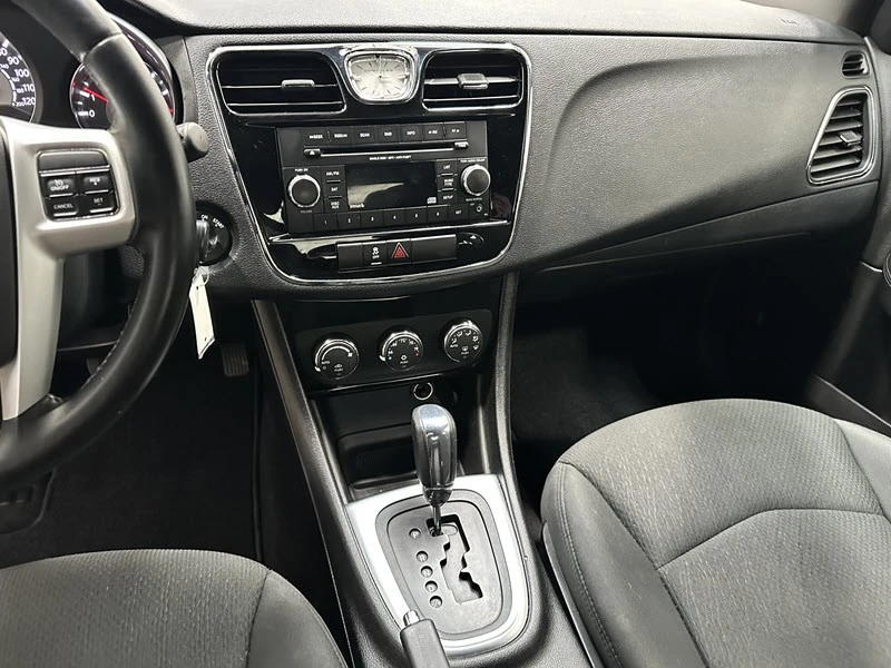 2012 Chrysler 200 - Image 10 of 28