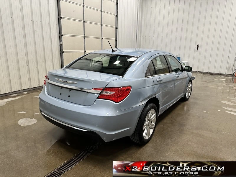2012 Chrysler 200 - Image 4 of 28