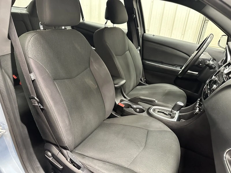 2012 Chrysler 200 - Image 20 of 28