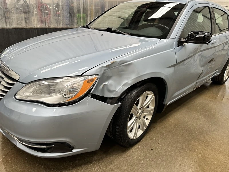2012 Chrysler 200 - Image 27 of 28