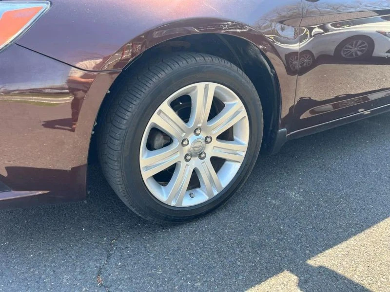 2012 Chrysler 200 - Image 9 of 12