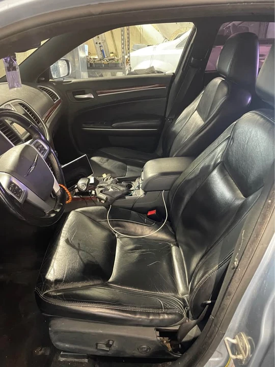 2012 Chrysler 300 (2005-2023) - Image 12 of 18