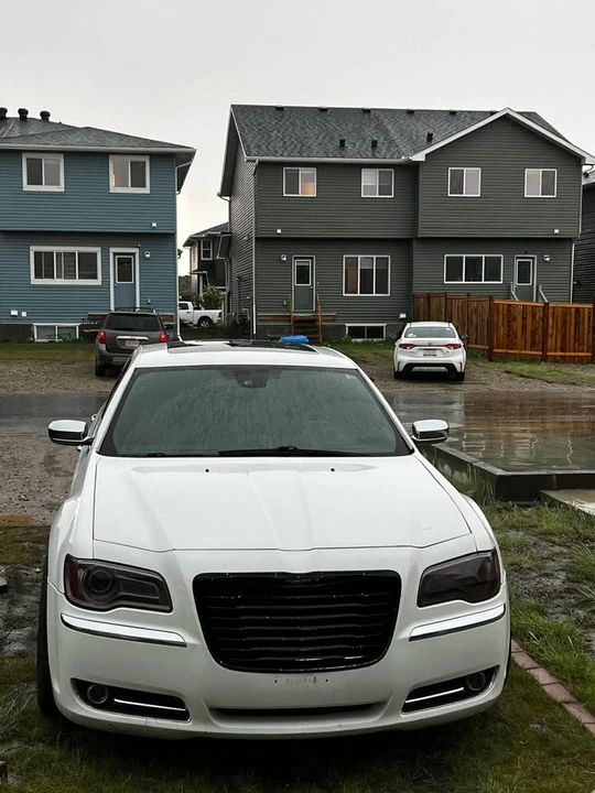 2012 Chrysler 300 (2005-2023) - Image 4 of 8